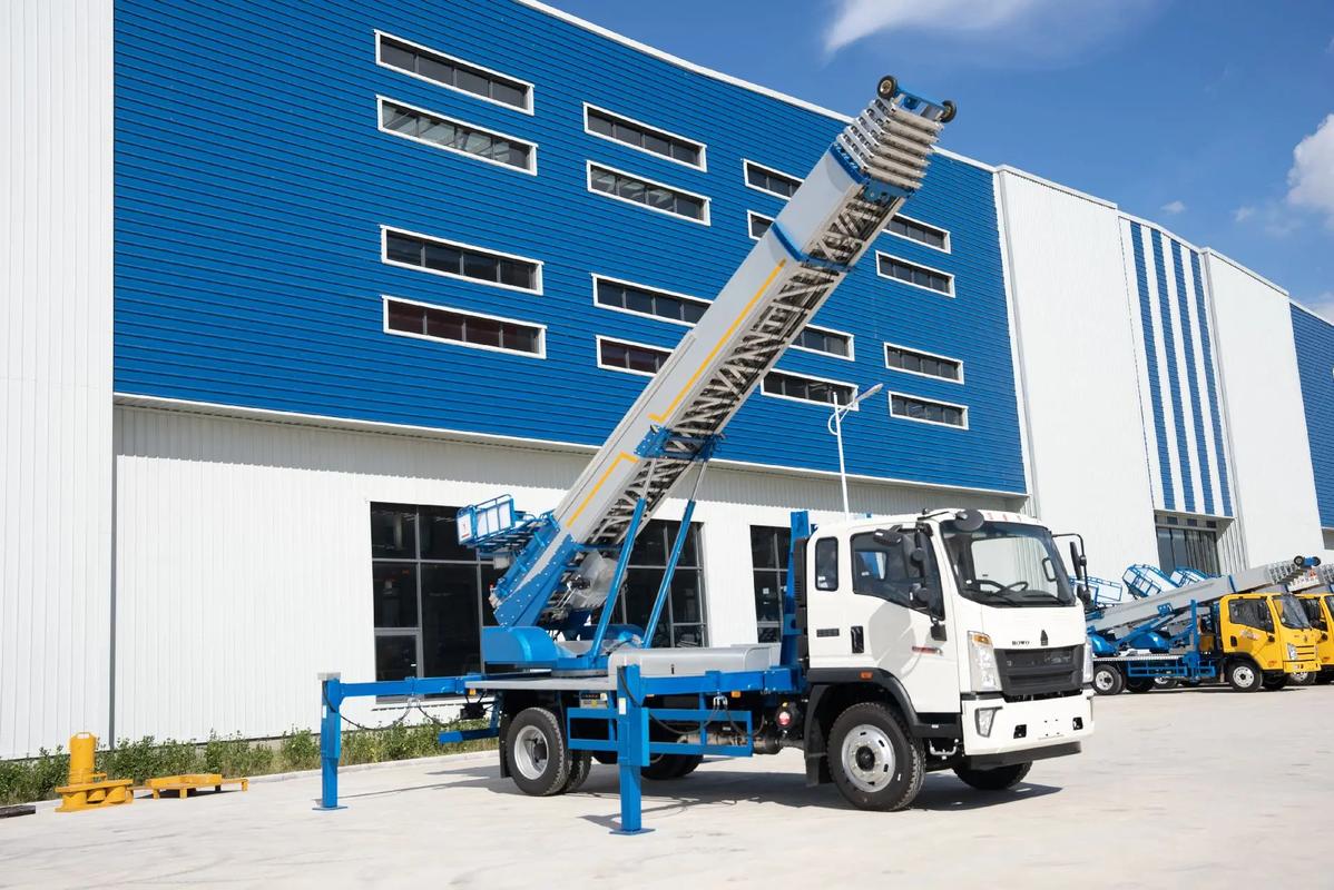 无极县小型云梯车上料车租赁多少钱