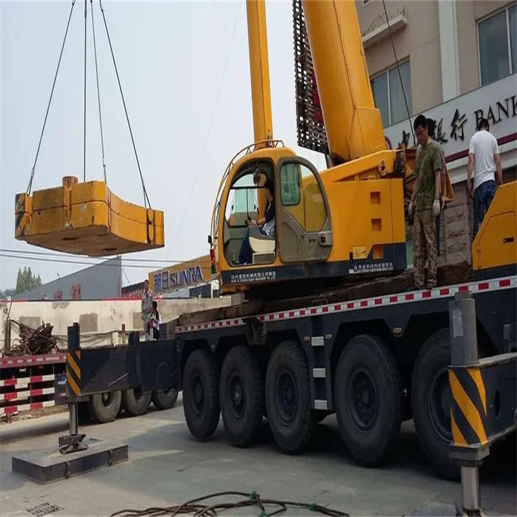 无极县当地吊车出租|机器吊装|75吨|工厂搬迁服务