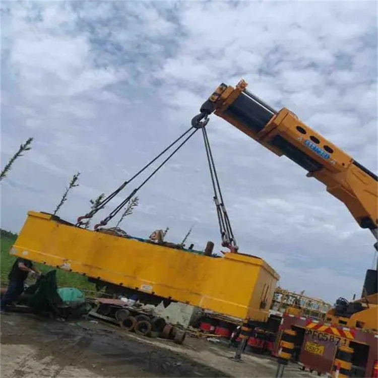 无极县随车吊吊集装箱怎么吊